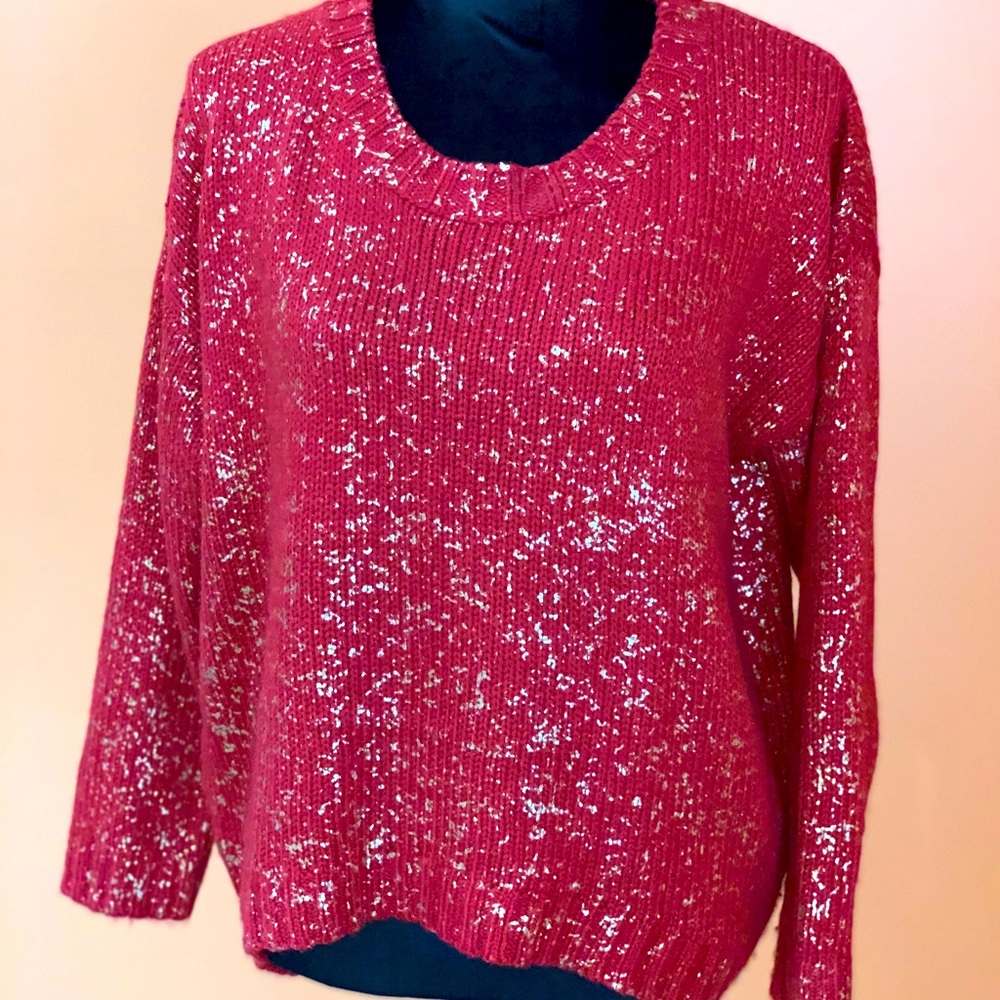❄️WINTER CLEARANCE RED/GOLD SWEATER GOOD CONDITION